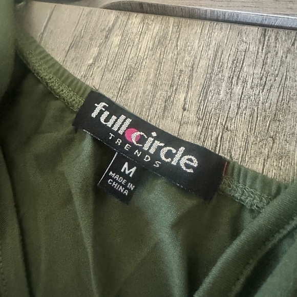 Full Circle Trends Green Jumpsuit Size Medium - Picture 2 of 2